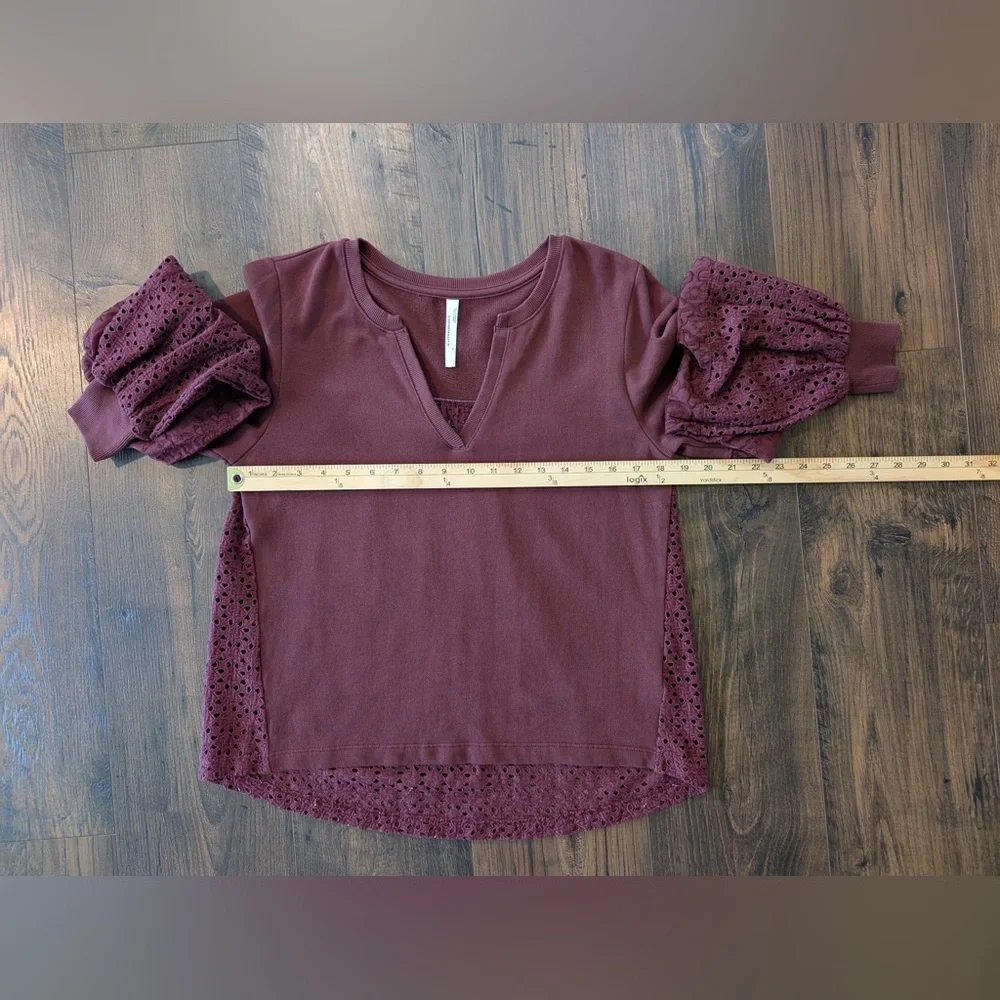 Anthropologie Womens Maroon Eyelet V Neck Sweatshirt Size XS